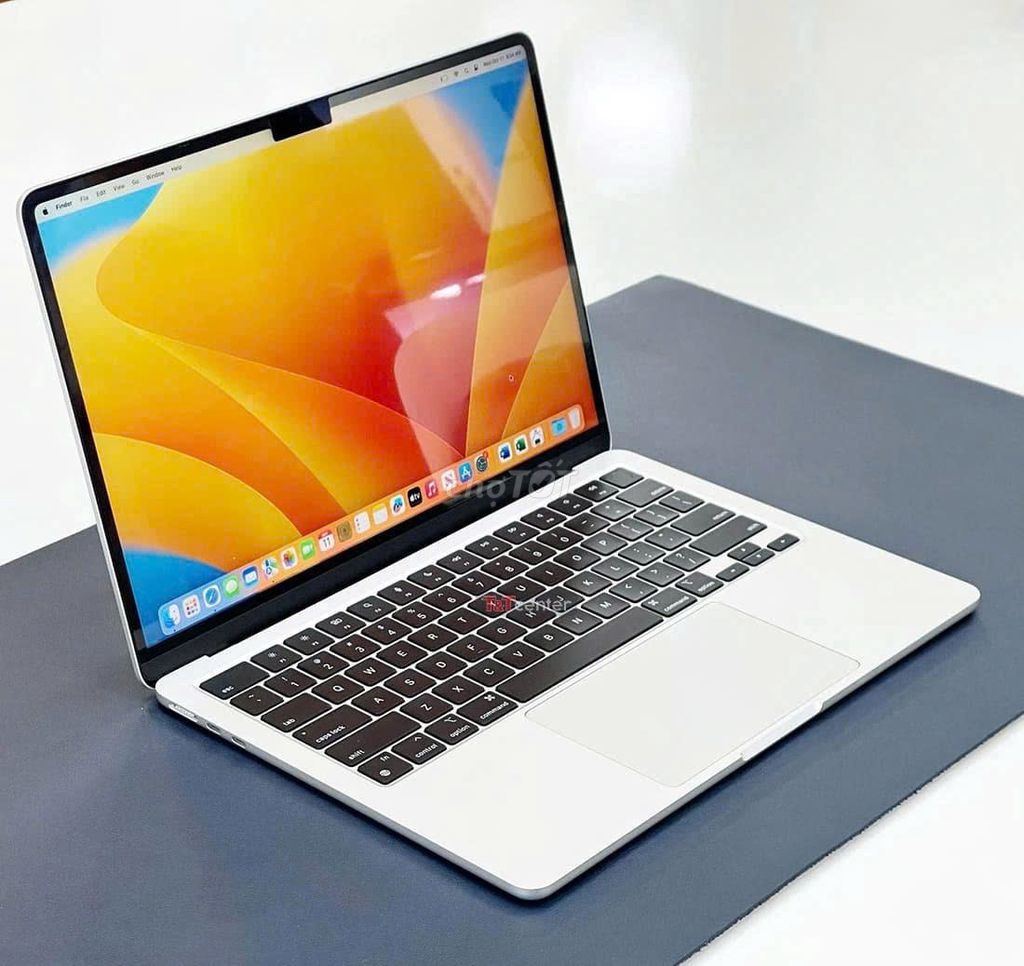 Thanh Lý MacBook Air M2/8GB/256GB Silver. Mua bán Laptop tại Quận Hải Châu Đà Nẵng được đăng bởi TTCenter 484 NÚI THÀNH hình 1