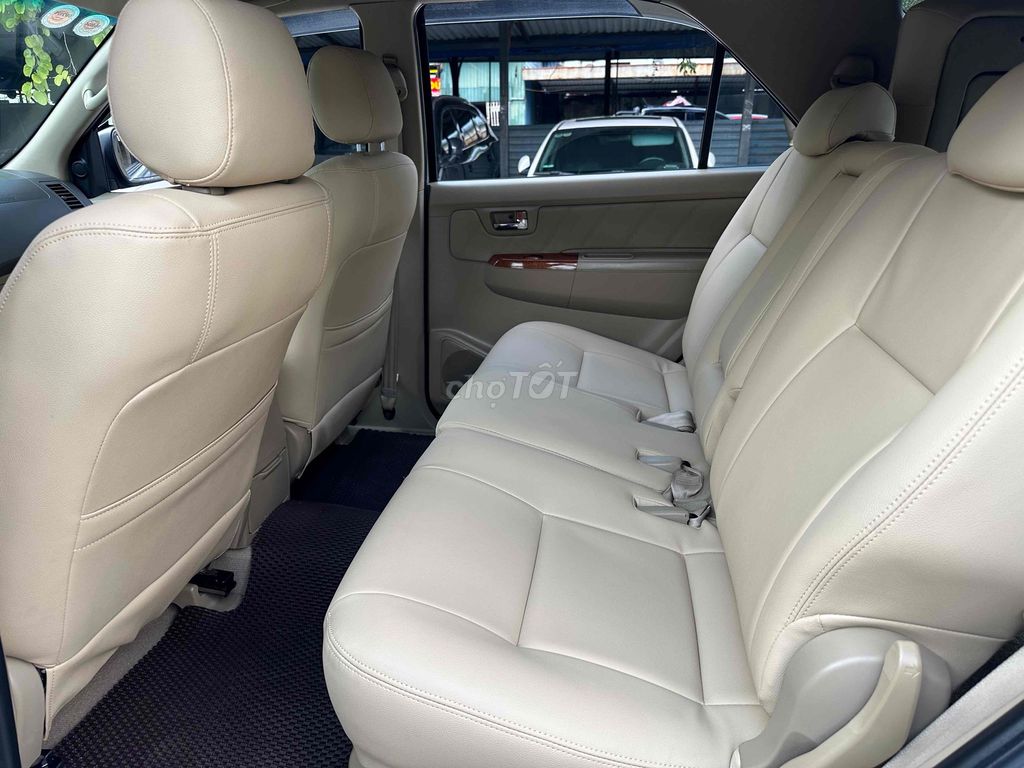 Toyota Fortuner 2010 2.7V 4x4 AT - 150000 km 1 Chủ. Mua bán Ô tô tại Quận Cầu Giấy Hà Nội được đăng bởi Vũ Kiên hình 11