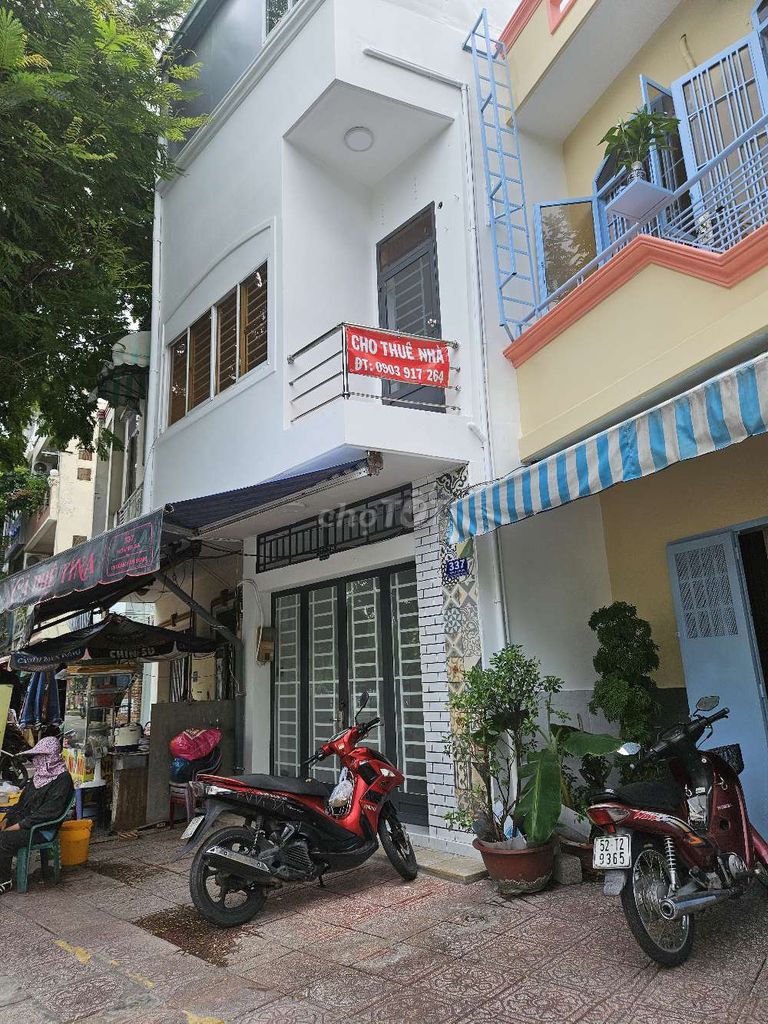 CHÍNH CHỦ CHO THUÊ MẶT BẰNG VẺ HÈ 8M ĐC 337-339 HOÀNG SA QUẬN 1 6TR