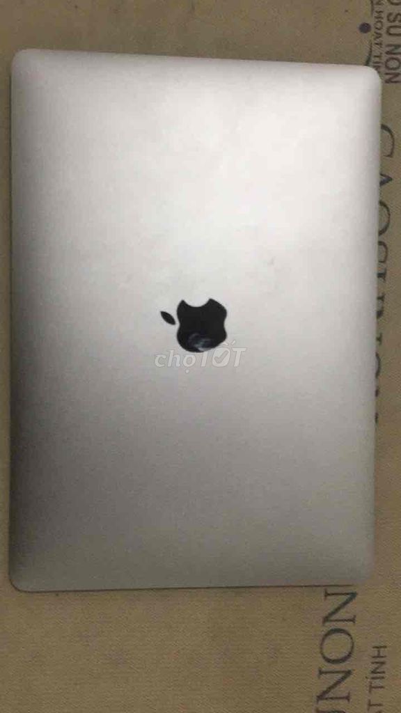 Apple MacBook Pro Bạc. Mua bán Laptop tại Huyện Phú Vang Thừa Thiên Huế được đăng bởi Tri Tran hình 1