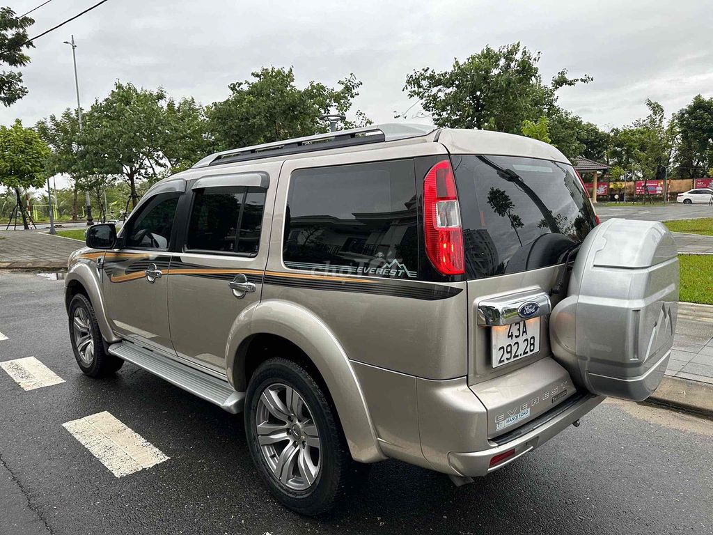 Ford Everest 2009 2.5L 4x2 AT - 150000 km. Mua bán Ô tô tại Quận Cẩm Lệ Đà Nẵng được đăng bởi Ông Tú hình 4