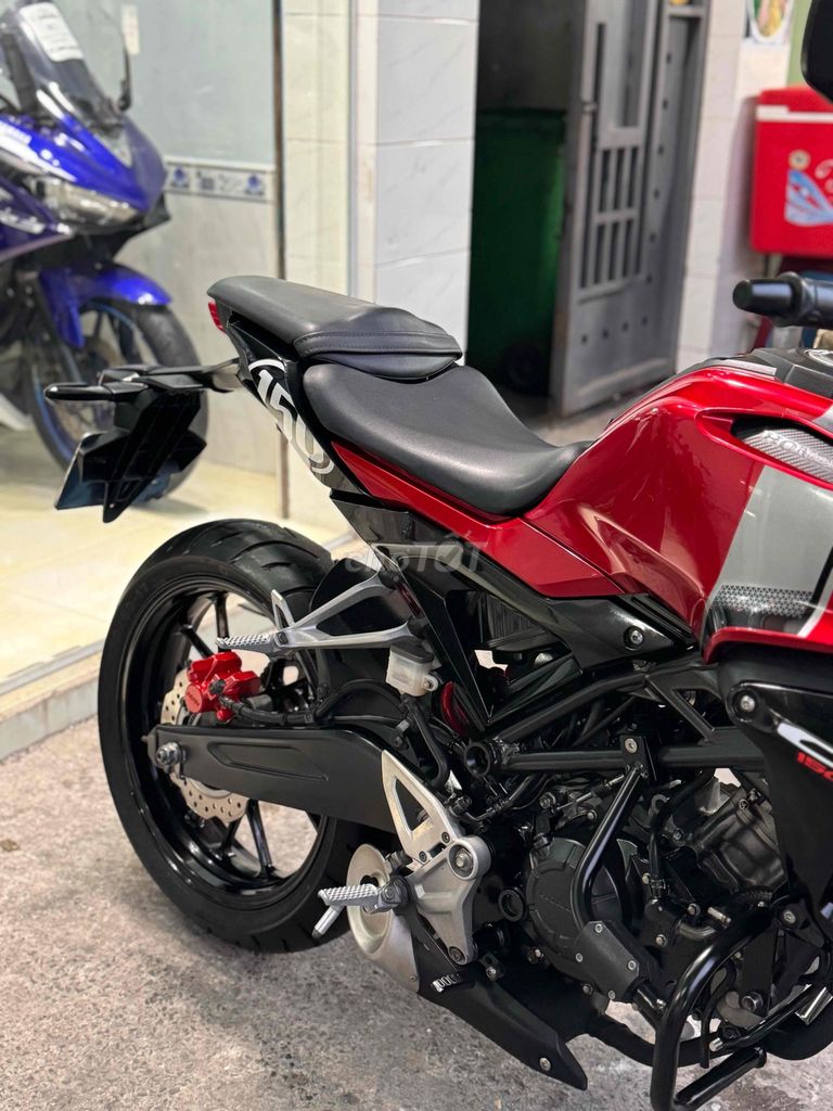 Cần bán Honda CB150R 2019 Abs Biển SG 9 chủ. Mua bán Xe máy tại Quận Bình Tân Tp Hồ Chí Minh được đăng bởi Việt Motor Bình Tân hình 3