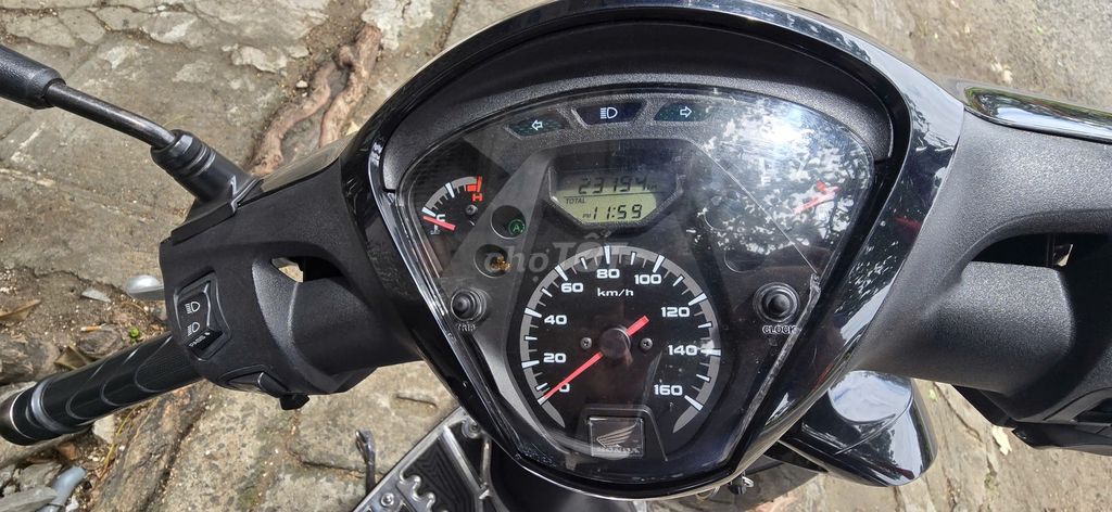 BÁN XE SH NỮ CHẠY CHÍNH CHỦ. Mua bán Xe máy tại Thành phố Tuy Hòa Phú Yên được đăng bởi Bán nhà hình 5