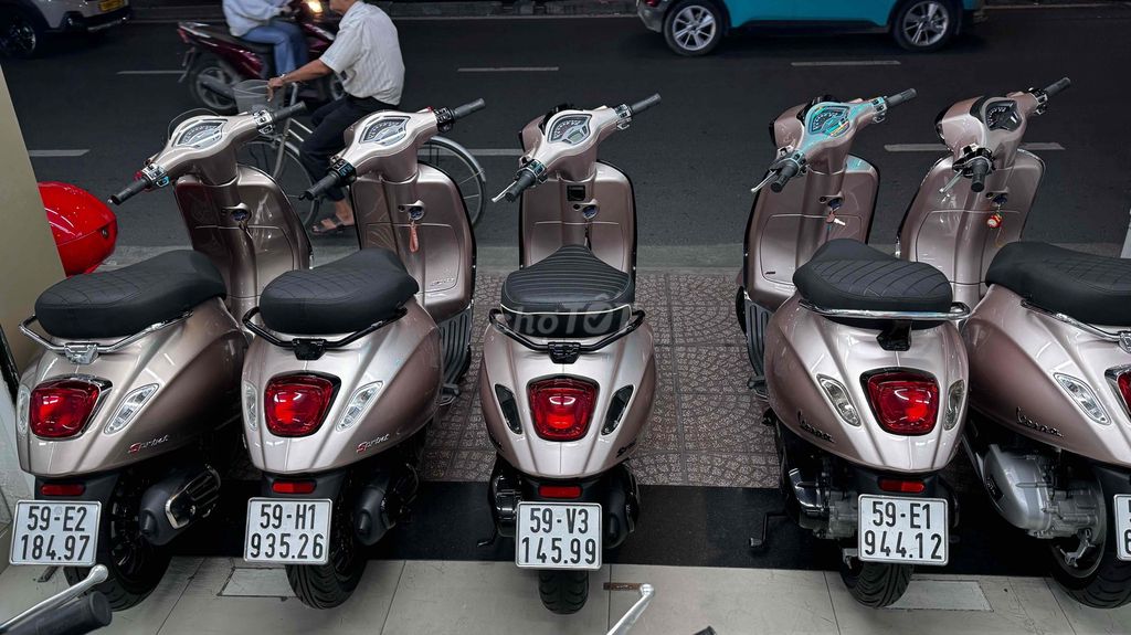 Vespa Sprint Vàng đồng TFT & Hồng Poecher. Mua bán Xe máy tại Quận Phú Nhuận Tp Hồ Chí Minh được đăng bởi VESPA  PIAGGIO BẢO HƯNG Vespa cũ trả góp  hình 8