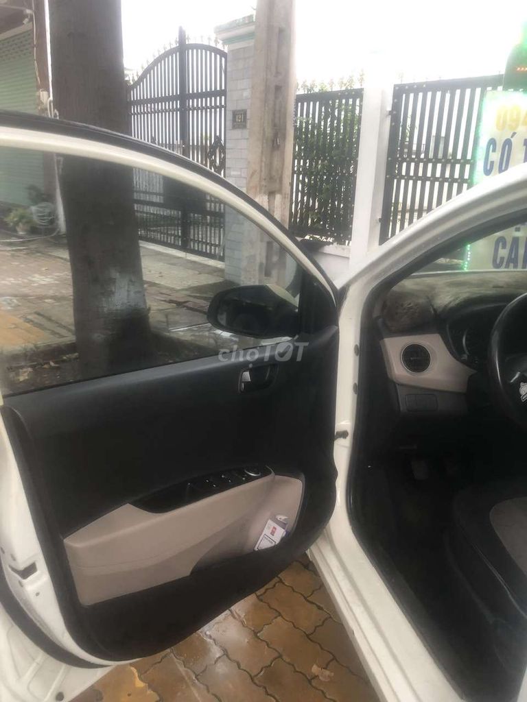 Xe Gia Đình Sử Dụng Cần Bán . Đời 2016 Nhập Ấn Độ. Mua bán Ô tô tại Thị xã Bến Cát Bình Dương được đăng bởi BĐS  Bình Dương  hình 10