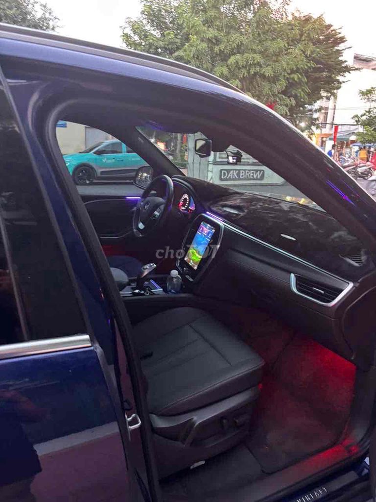 VinFast Lux SA2.0 Plus bán nhanh. Mua bán Ô tô tại Quận 8 Tp Hồ Chí Minh được đăng bởi Hoàng Minh Dương hình 5