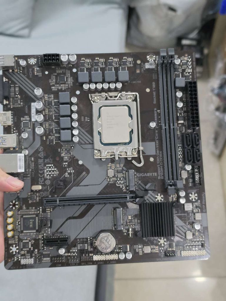 Bo mạch chủ Gigabyte B760M-D DDR4 CÒN BH 1.2027. Mua bán Linh kiện (RAM, Card...) tại Quận Tân Bình Tp Hồ Chí Minh được đăng bởi Phan Thịnh hình 1