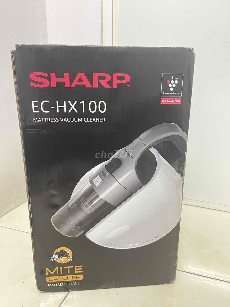 Máy hút bụi  và bắt rệp hiệu Sharp  Còn mới 100%