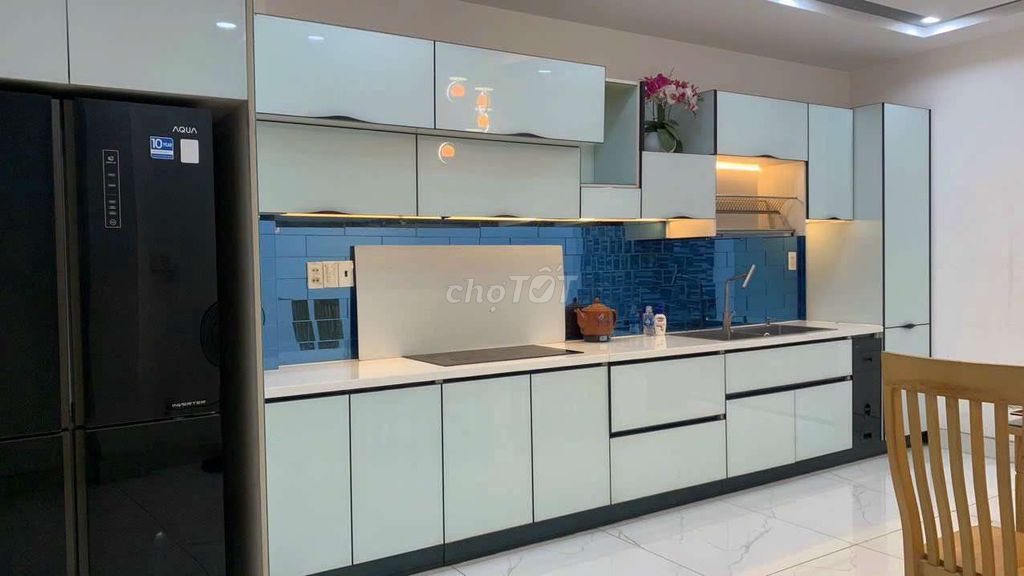 Cho Thuê Nhà 4.5x20m Trệt 3 Lầu 4Pn Đường 16m