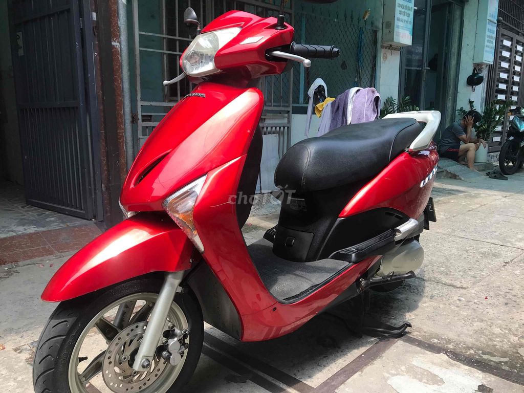 Honda Lead, красный, скутер