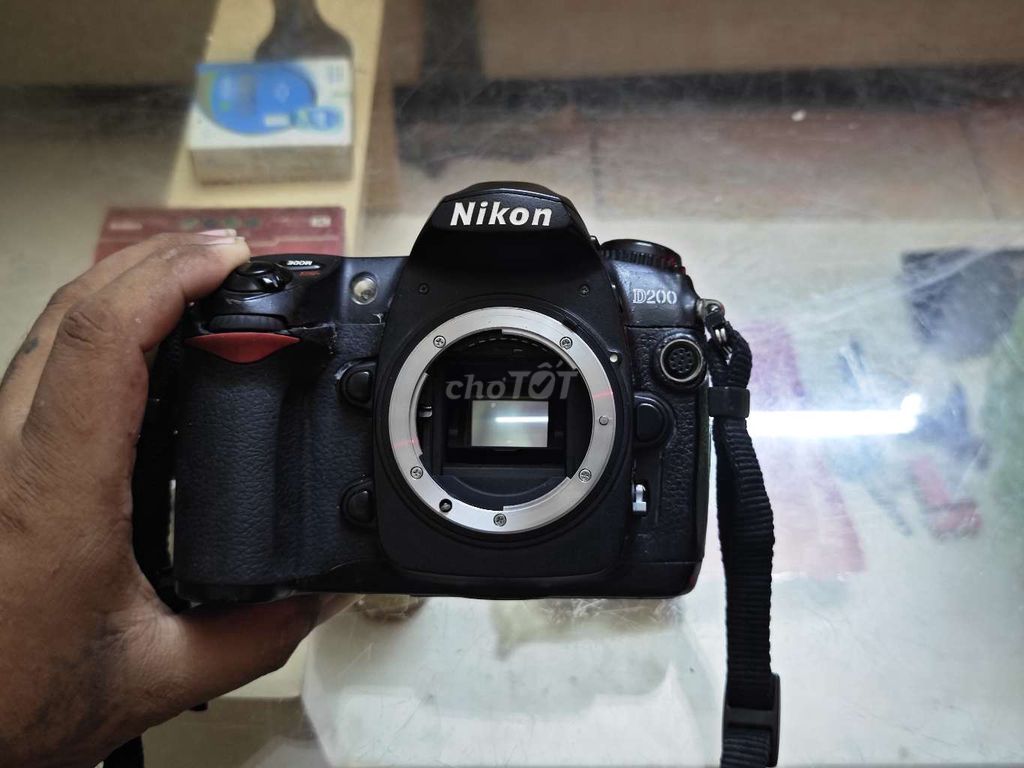 Máy ảnh Nikon D200 Đen. Mua bán Máy ảnh, Máy quay tại Quận 6 Tp Hồ Chí Minh được đăng bởi Đoàn Minh Phúc hình 1