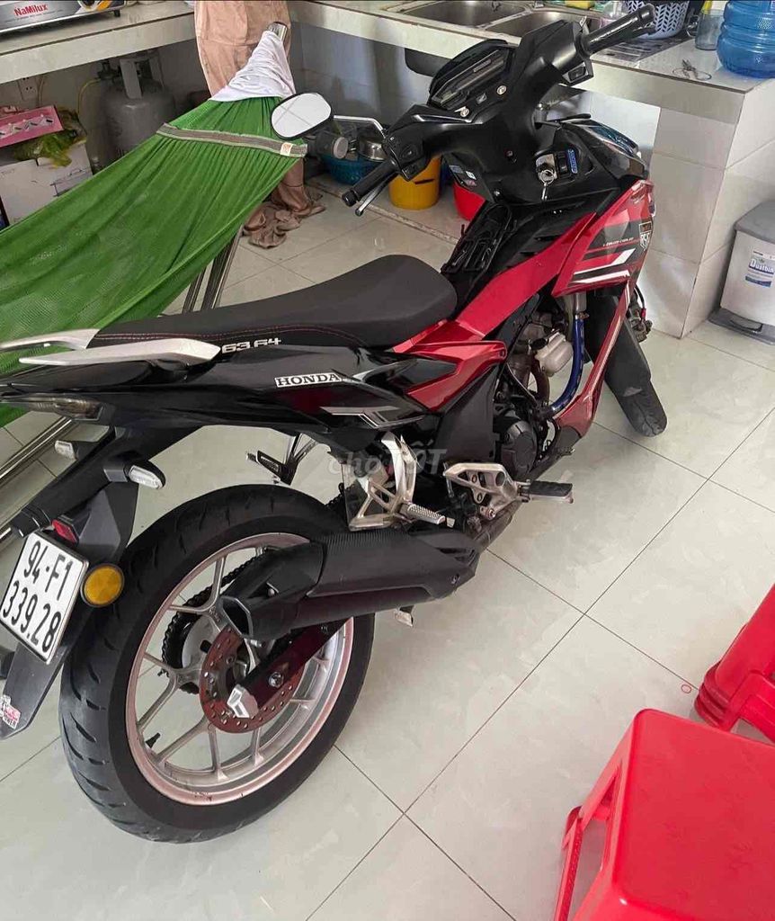 Honda Winner X Đỏ đen Côn tay. Mua bán Xe máy tại Huyện Đức Hòa Long An được đăng bởi Anh  hình 2