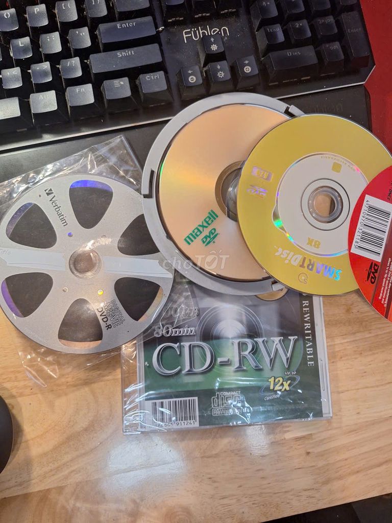 Đĩa quang DVD-R, CD-RW. Mua bán Phụ kiện (Màn hình, Chuột...) tại Quận 12 Tp Hồ Chí Minh được đăng bởi Anh Tuan hình 1