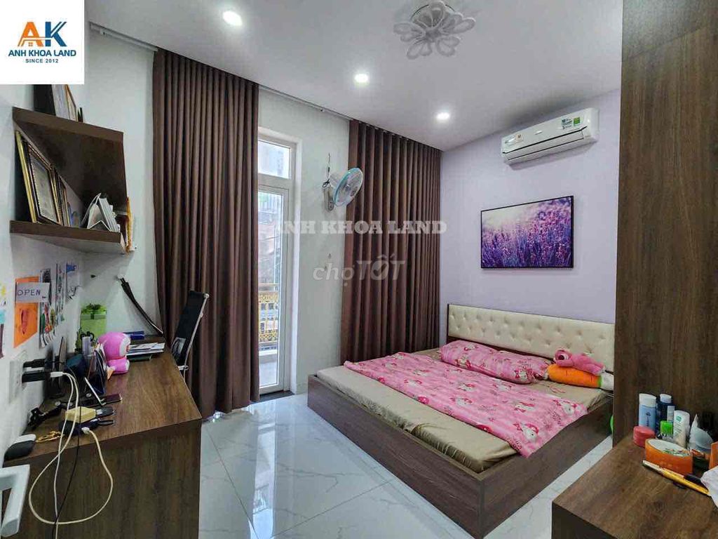 GIẢM 300TRIỆU NHÀ 3 TẦNG HẺM XE TẢI NGAY GLOBAL CITY - HOÀN CÔNG