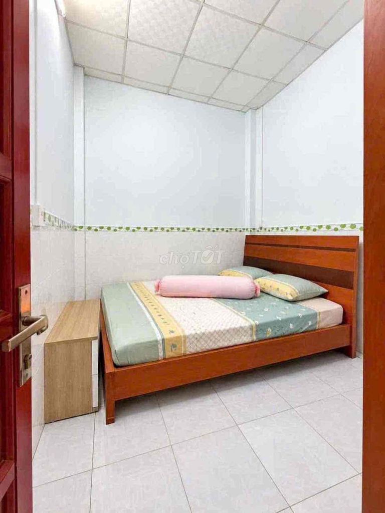 Крепкий дом, автомобильный переулок, Хыонг Ло 2, Бинь Тан, 33м²