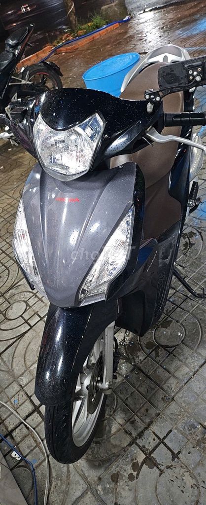 Xe vision cần bán. Mua bán Xe máy tại Huyện Đức Hòa Long An được đăng bởi Phạn Tuấn Anh hình 1