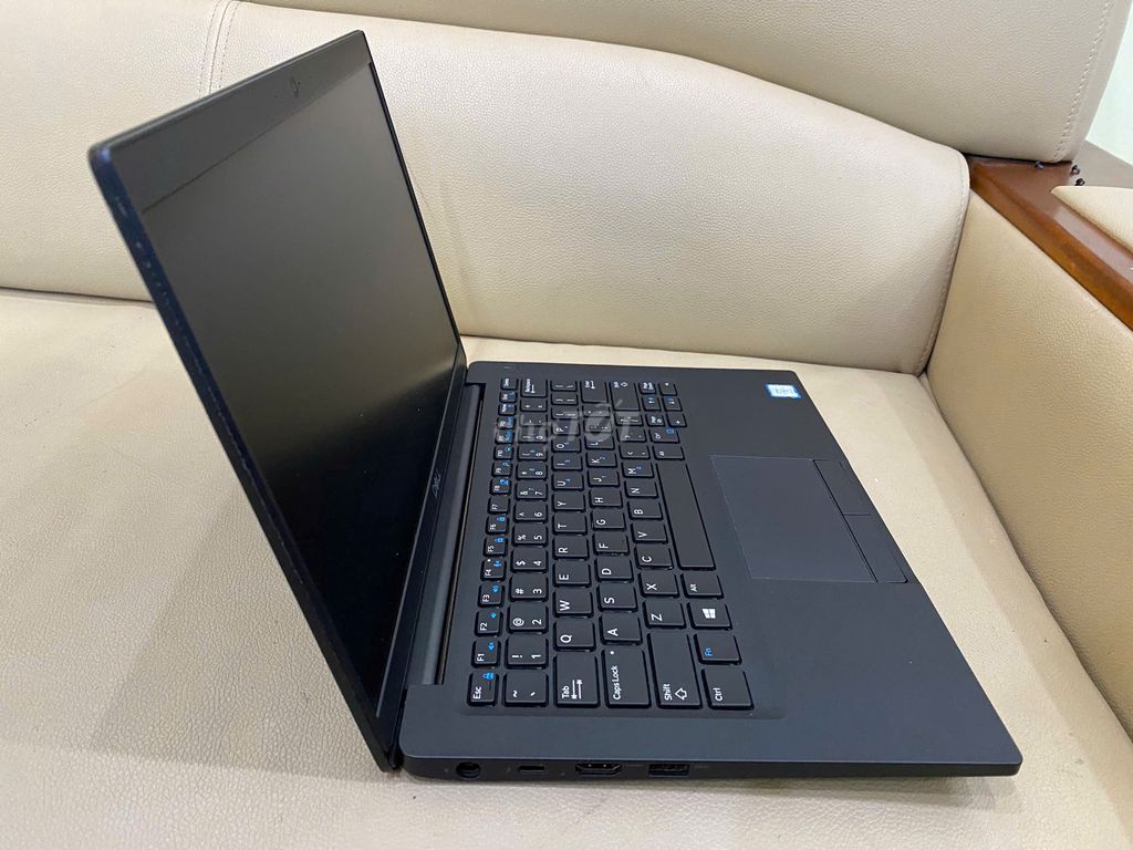 Dell Latitude 7390 I7 8GB 256GB