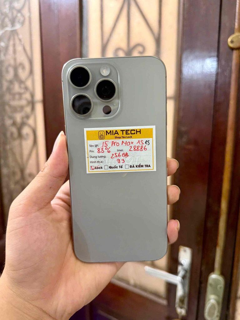 iPhone 15 Pro Max 256GB Titan 99%. Mua bán Điện thoại tại Quận Ba Đình Hà Nội được đăng bởi Huy Trần hình 1