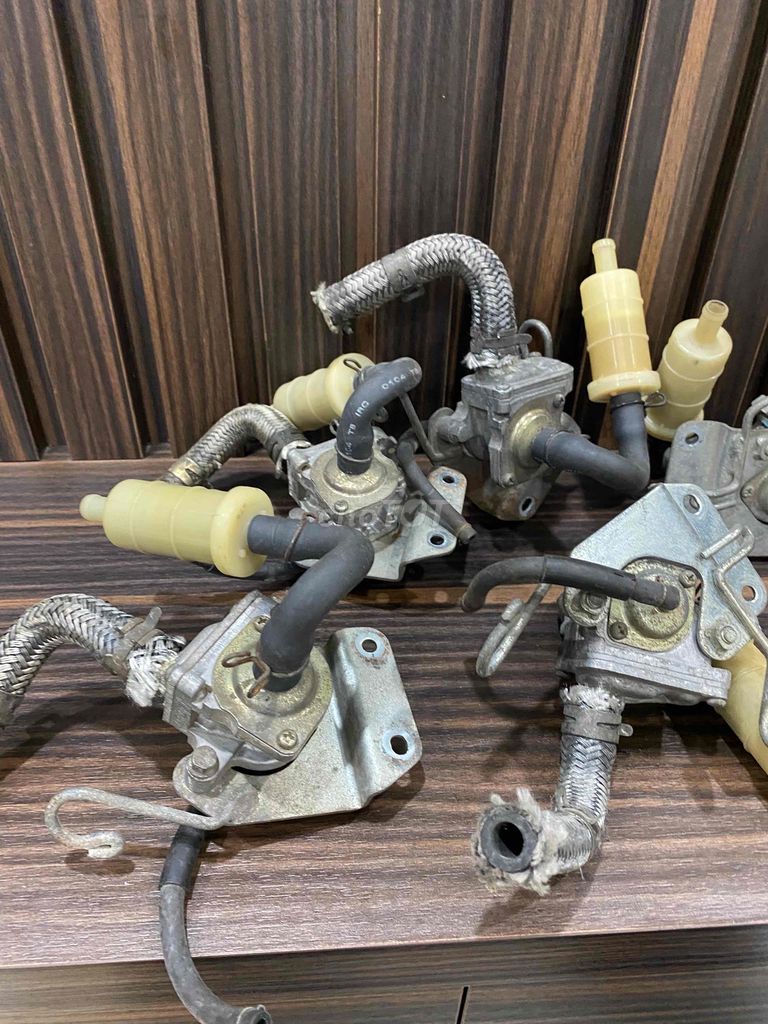 cục xử lý khí thải-cục bơm-cục hơi weve thái 2004. Mua bán Phụ tùng xe tại Thành phố Dĩ An Bình Dương được đăng bởi hà an hình 4