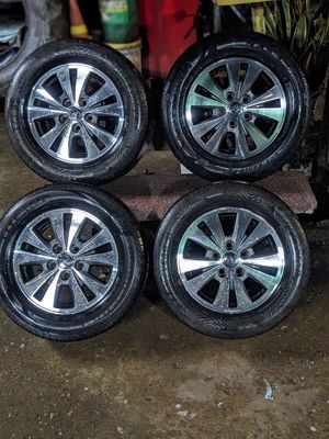 Mâm xe Toyota Innova 2015 Hợp kim Bạc. Mua bán Phụ tùng xe tại Huyện Định Quán Đồng Nai được đăng bởi Nguyen Thanh Tu