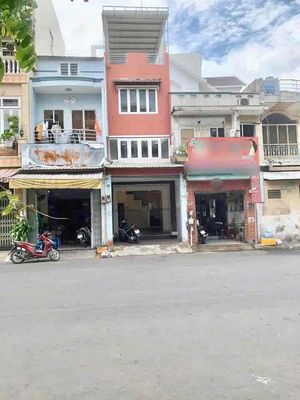 Mặt Tiền KD 3,5 x 10m 2Lầu ST (2PN 2WC) Sầm Uất. ĐỘC LẬP. Tân Phú