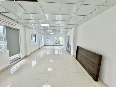 Cho Thuê VP 120m2 22 triệu/tháng Mặt Phố Trung Kính - Cầu Giấy. Cho thuê văn phòng, mặt bằng kinh doanh tại Quận Cầu Giấy Hà Nội được đăng bởi Hà Khánh Huyền