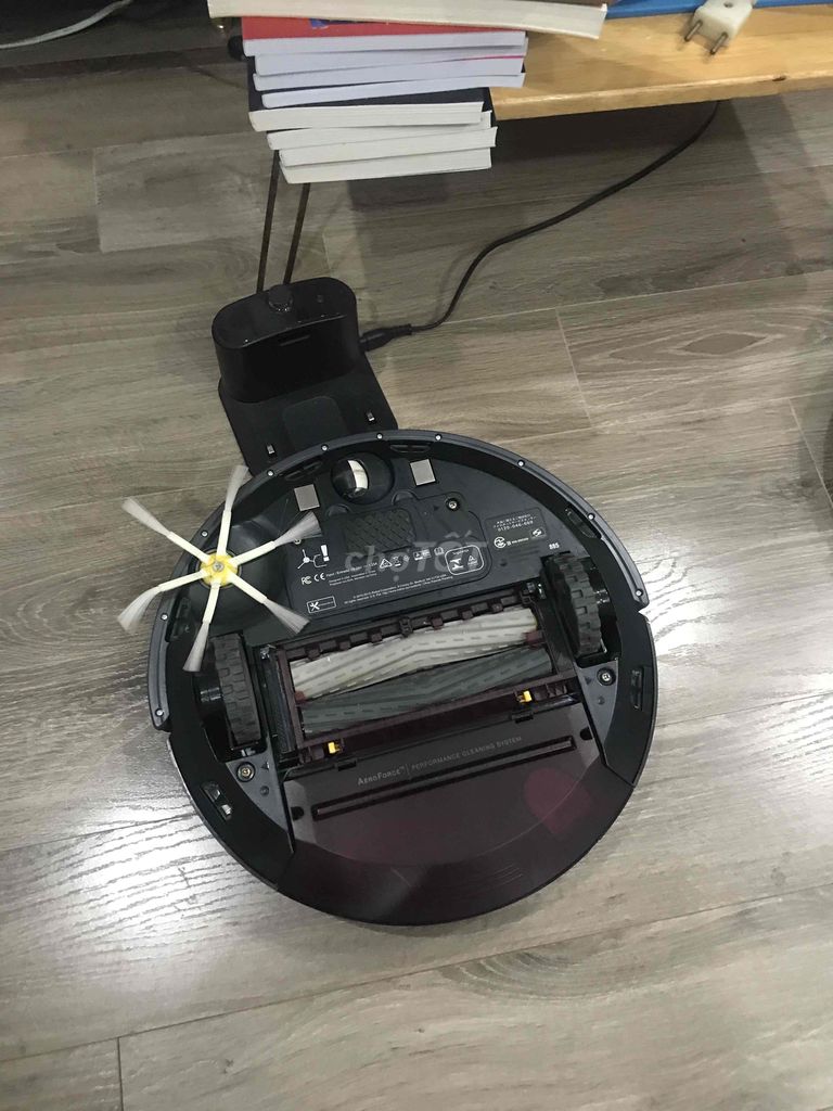 cần bán Robot hút hụi Irobot Roomba 885