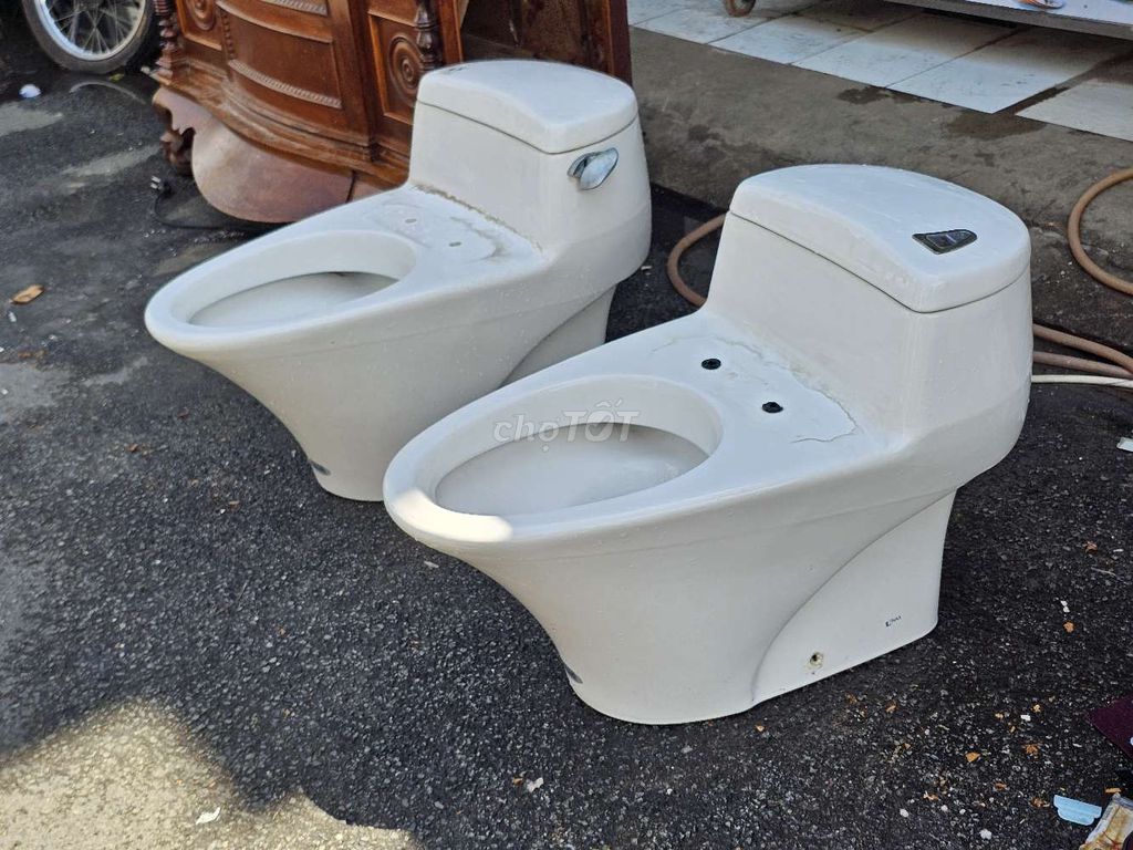 Bồn cầu Inax Trắng Mới đẹp. Mua bán Thiết bị vệ sinh, nhà tắm tại Quận Tân Bình Tp Hồ Chí Minh được đăng bởi A phát hình 1