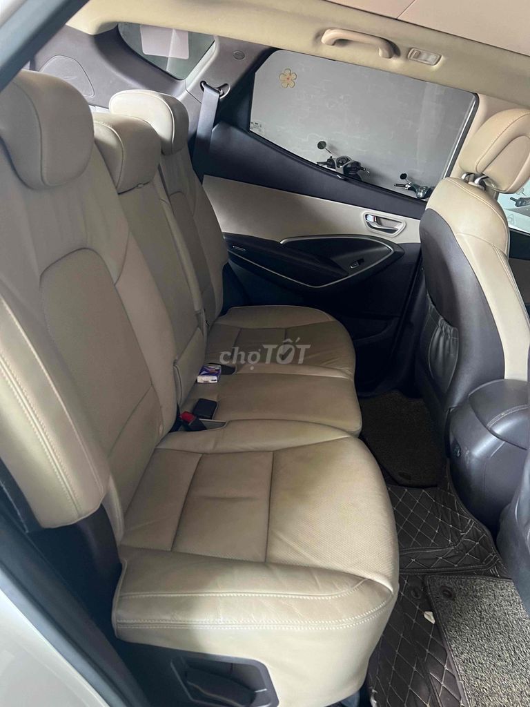 Hyundai Santa Fe Xăng  50.000 km 1 đời chủ. Mua bán Ô tô tại Thành phố Dĩ An Bình Dương được đăng bởi Bảo Khang hình 8