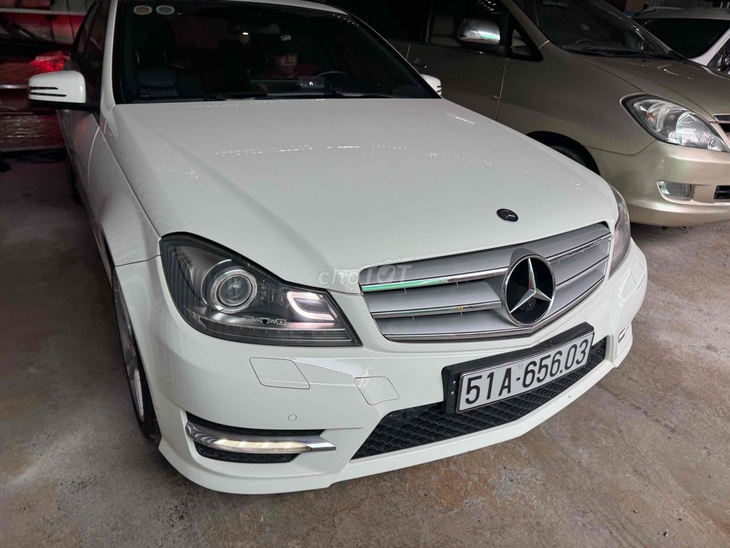Mercedes Benz C Class 2012 C300 AMG - 73000 km. Mua bán Ô tô tại Quận 12 Tp Hồ Chí Minh được đăng bởi ÔTÔ THẠNH XUÂN hình 1