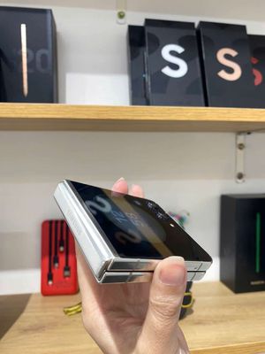 siêu phẩm samsung ZLip 5 5G 512G 2sim. Mua bán Điện thoại tại Quận Gò Vấp Tp Hồ Chí Minh được đăng bởi Minh phương