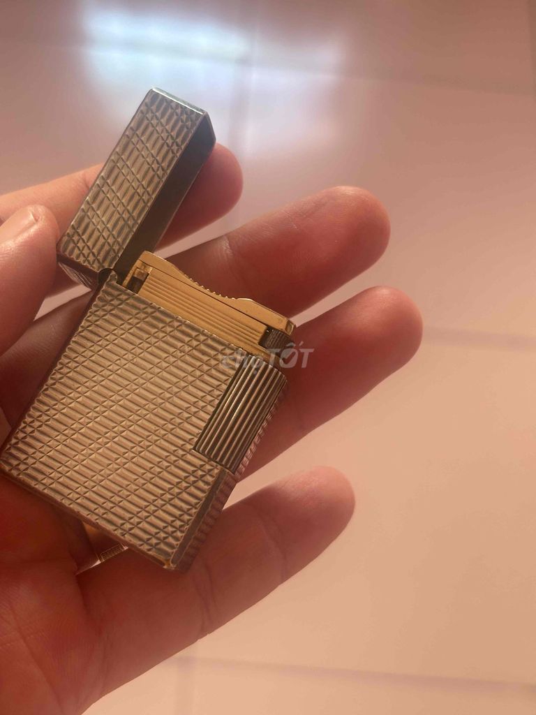 Bật lửa S.T. Dupont Pháp Bạc. Mua bán Đồ sưu tầm, đồ cổ tại Thành phố Thủ Đức Tp Hồ Chí Minh được đăng bởi mua hang tiền triệu xin đừng tiếc 1 cuộc gọi ạ  hình 1