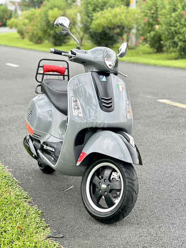 ✅✅Supper GTS 125cc. Xám Xi Măng Siêu Keng.Ngay Chủ. Mua bán Xe máy tại Quận Gò Vấp Tp Hồ Chí Minh được đăng bởi VESPA ĐỨC NGUYỄN  hình 3