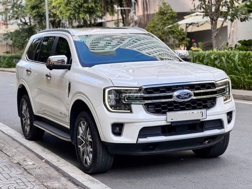 Ford Everest Titanium 2024 - Xe Siêu Lướt. Mua bán Ô tô tại Quận Tân Bình Tp Hồ Chí Minh được đăng bởi Trần Hoàng Long hình 2