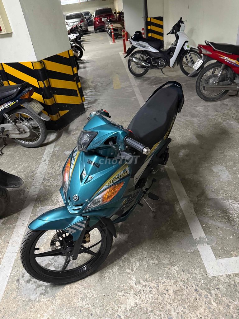 Yamaha Exciter 5-ступка механике в ретро-обвесе