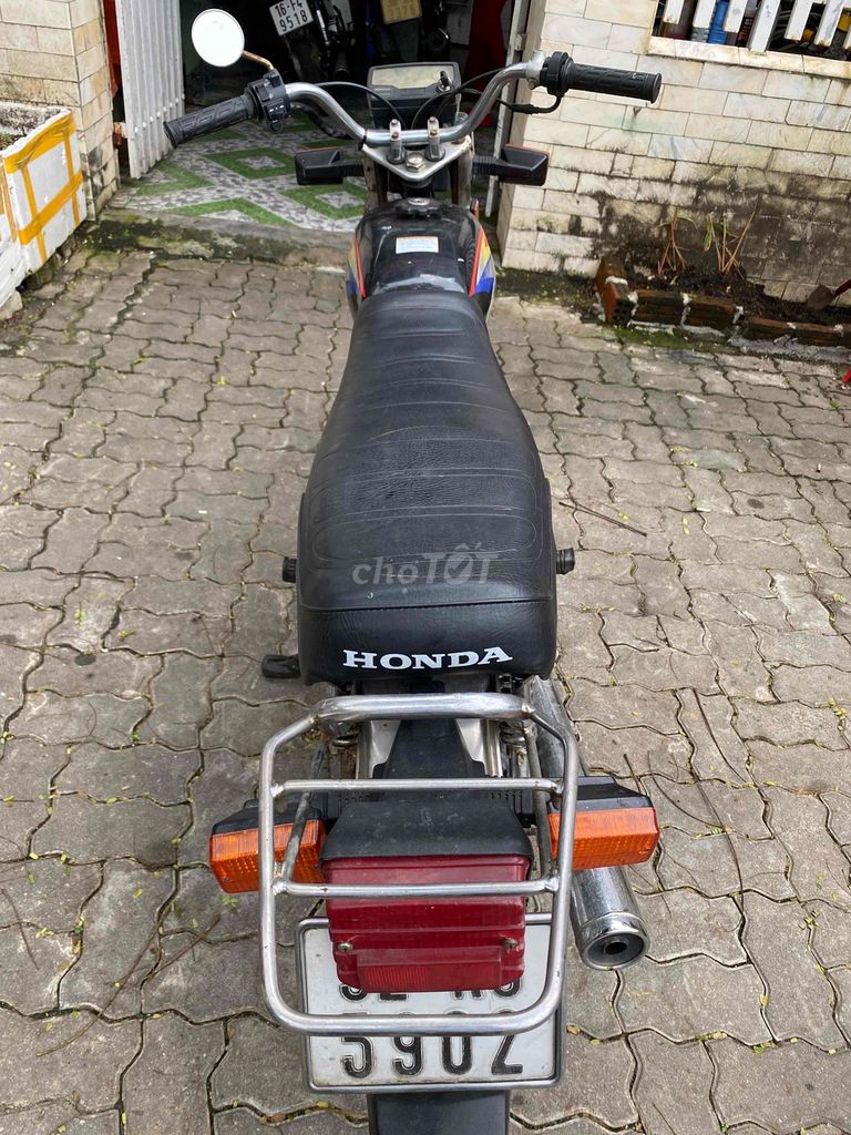 Honda Win Indo màu Đen. Mua bán Xe máy tại Quận Sơn Trà Đà Nẵng được đăng bởi Khang Nam Motor  hình 3