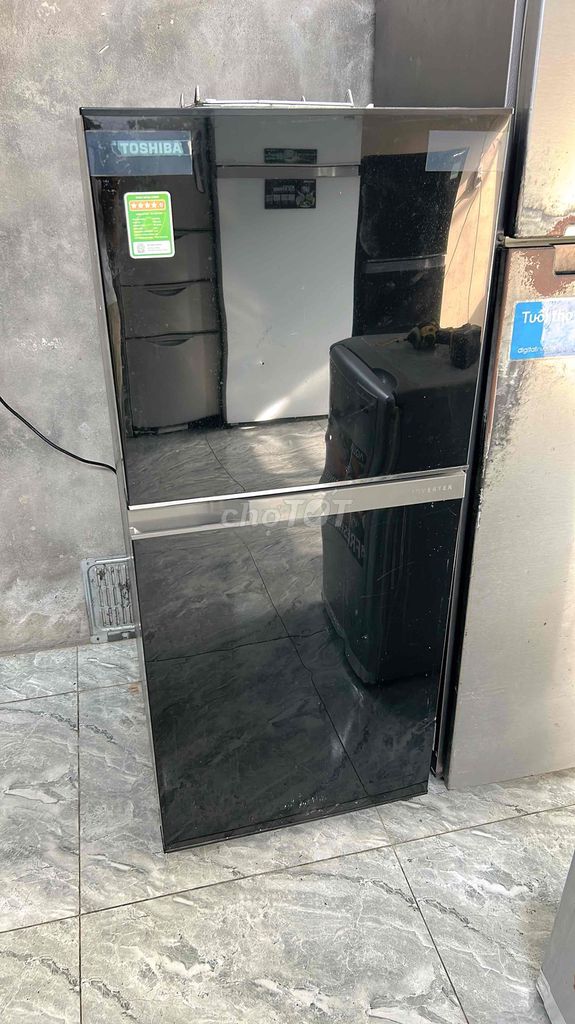 Tủ lạnh Toshiba Inverter 180 lít. Mua bán Tủ lạnh tại Quận Long Biên Hà Nội được đăng bởi Tuan anh hình 1