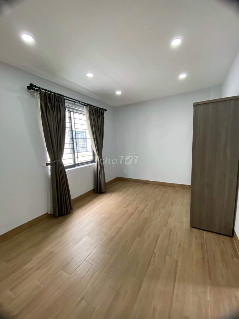 Cho thuê nhà phố Lakeview city mặt tiền đường 25m hướng nam thoáng mát