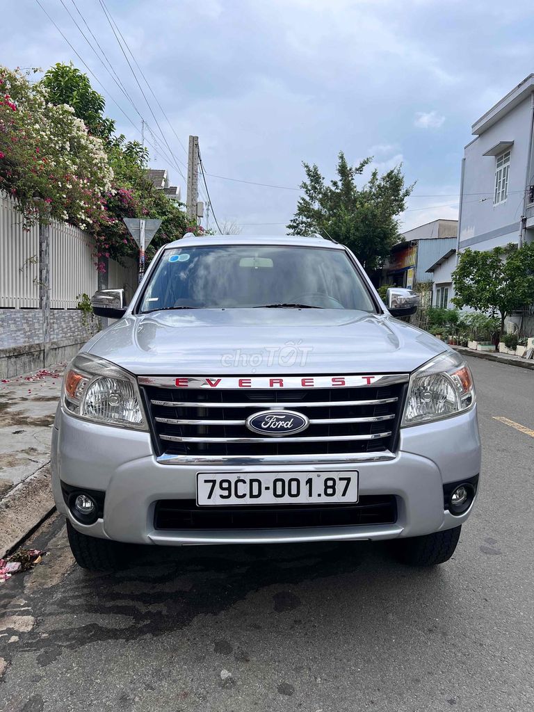 Ford Everest 2011 2.6L Máy Xăng 2 Cầu Chất Rin Đep