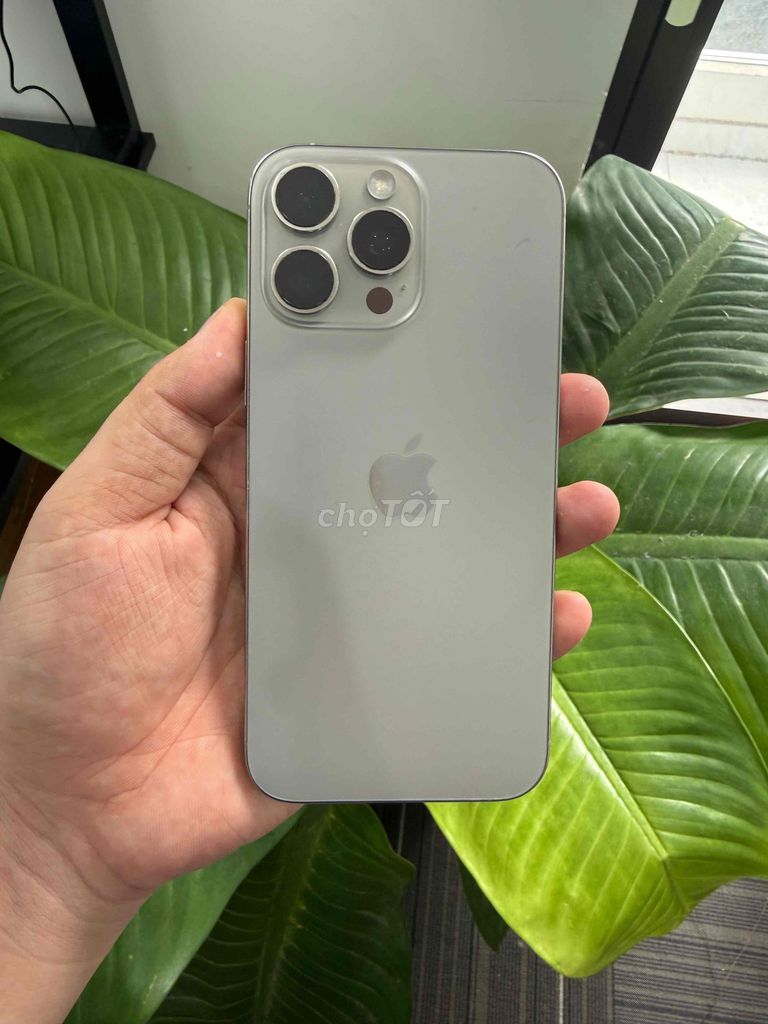 Apple iPhone 16 Pro Max 256GB Bạc 99%. Mua bán Điện thoại tại Quận Tân Bình Tp Hồ Chí Minh được đăng bởi Tiệm Điện Thoại Chất QH Store hình 1