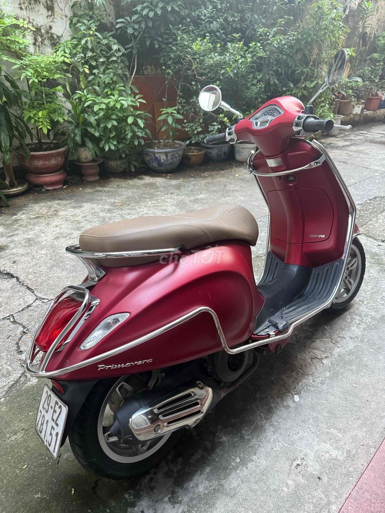 Piaggio Vespa Primavera 2018 Красный 18 тыс. км