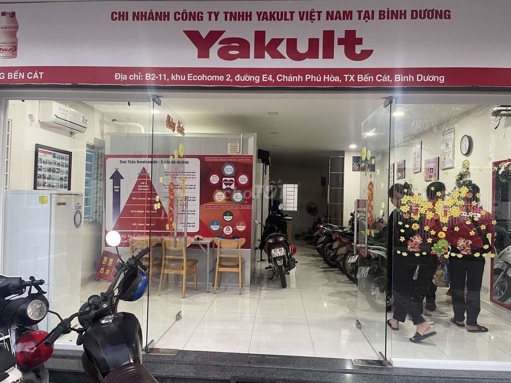 Nhận 5 chị giao sữa Yakult