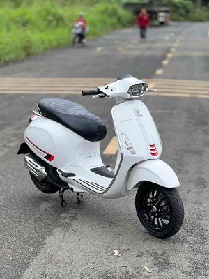 Vespa Spirnt 125 Trắng Đen Sporty 2022 Leng Keng🎉🎉. Mua bán Xe máy tại Thành phố Biên Hòa Đồng Nai được đăng bởi Xe Máy Phát Đồng