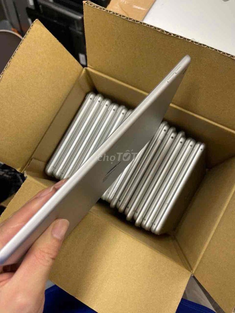 Apple iPad Gen 7 10.2 inch. Mua bán Máy tính bảng tại Quận Ngũ Hành Sơn Đà Nẵng được đăng bởi Review Có Tâm hình 1