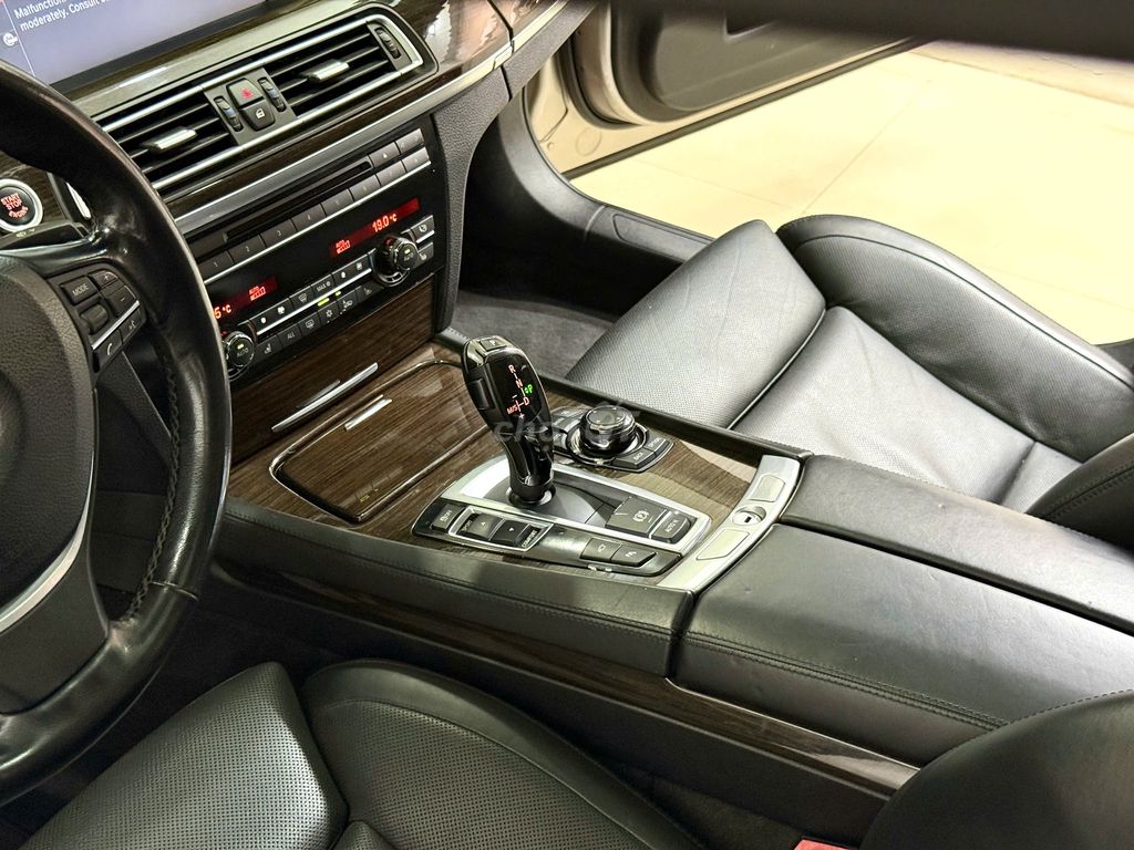 Bmw 750i 2009 đk 2011 odo 7.7v giá 599. Mua bán Ô tô tại Quận Tân Phú Tp Hồ Chí Minh được đăng bởi Thế Anh hình 11