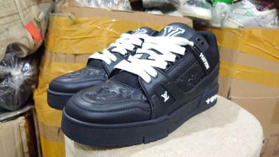 Pass lại đôi giày LV mới tinh Size 39 - Size43. Mua bán Giày dép tại Quận 8 Tp Hồ Chí Minh được đăng bởi sGiày 2hand