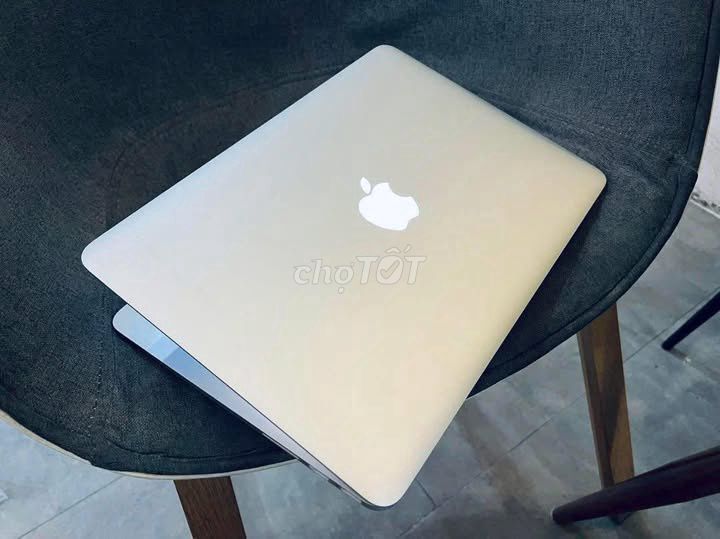 Apple Macbook Bạc Đã sử dụng. Mua bán Laptop tại Quận 5 Tp Hồ Chí Minh được đăng bởi Hội Đồ Điện Tử hình 1