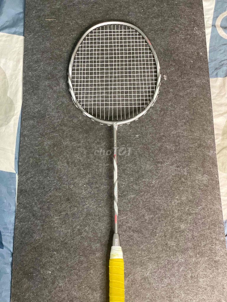 Vợt cầu lông VS TiTan 7pro 4U Xám. Mua bán Đồ thể thao, Dã ngoại tại Thành phố Buôn Ma Thuột Đắk Lắk được đăng bởi minhhieu hình 1
