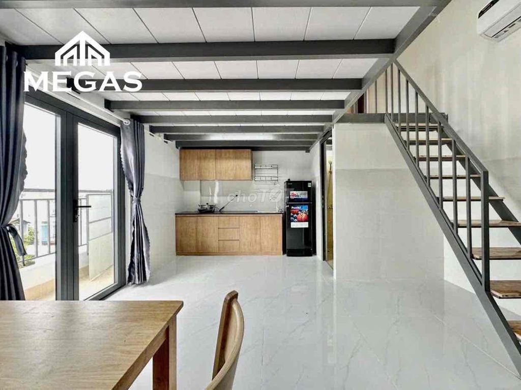 Дуплекс с высоким лофтом, мебелью и окнами — Май Чи Tho — Sala — Донг Ван Конг