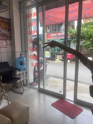 tiệm tóc Nhi